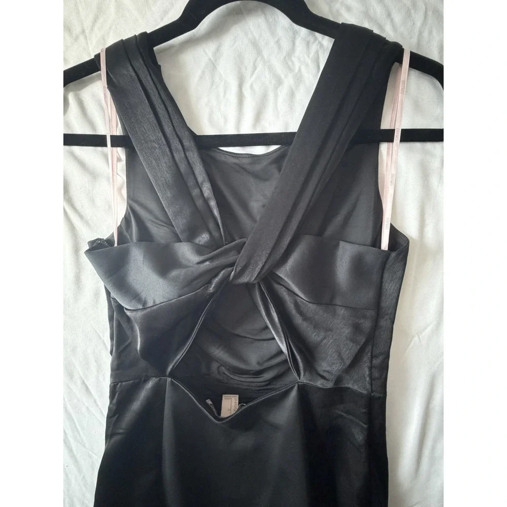 Forever 21 Contemporary Black Satin Bodycon Dress Open Back Sleeveless‎ Size S
